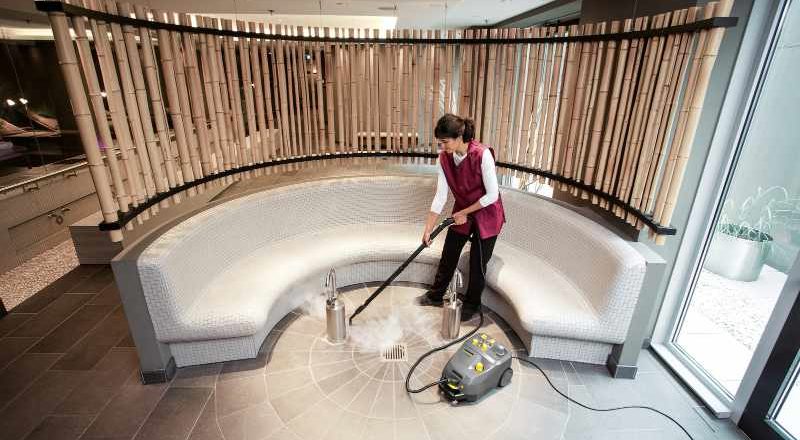 Steam cleaning in a hotel or spa