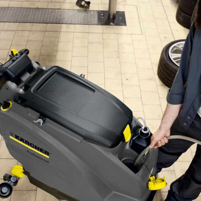 scrubber dryer detergent and water